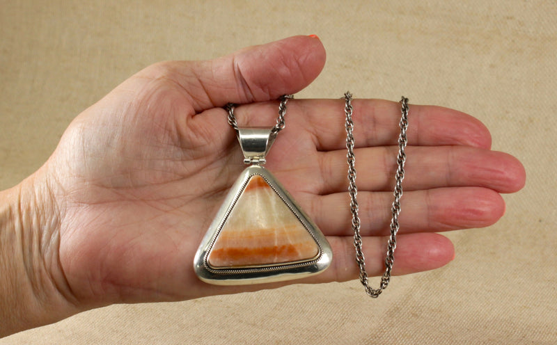 Silver and Agate Designer Pendant & Chain