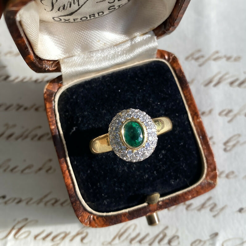Vintage 18ct Emerald Diamond Halo Ring 4.7g