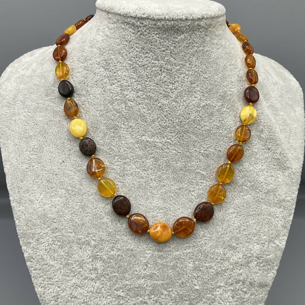 ネックレス・ペンダント amber necklace Varicoloured amber necklace