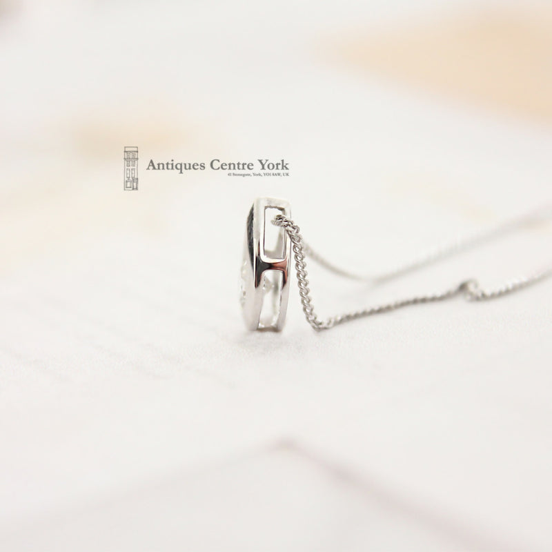 18ct White Gold Diamond Pendant