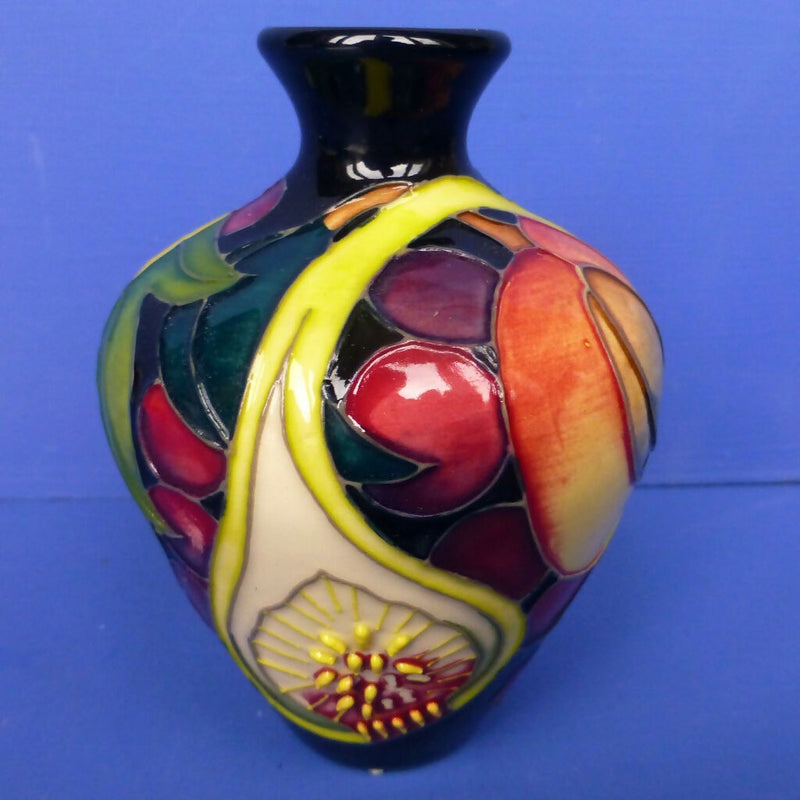 Moorcroft Queens Choice Small 15