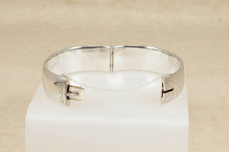 Vintage Silver Hinged Bangle Chester1960