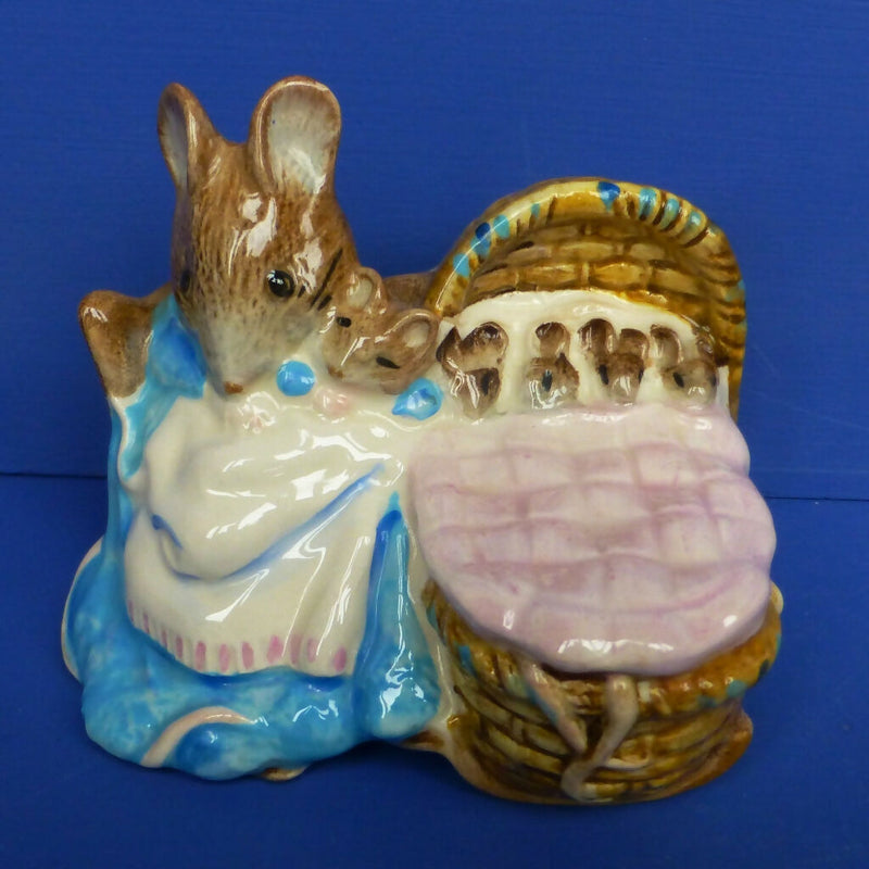 Beswick Beatrix Potter Figurine - Hunca Munca (Signature Backstamp) BP4