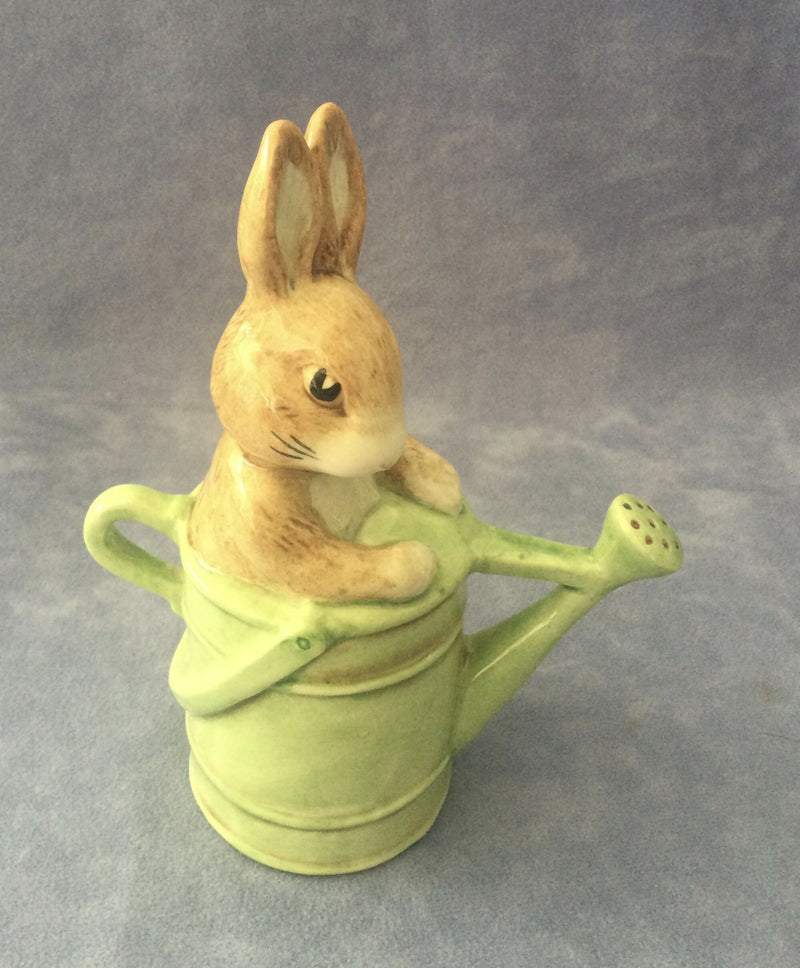 Beswick Beatrix Potter Figurine Beswick - Peter in the watering can figurine