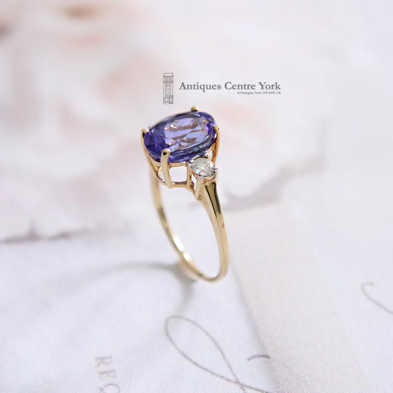 18ct Tanzanite & Diamond 3 Stone Ring
