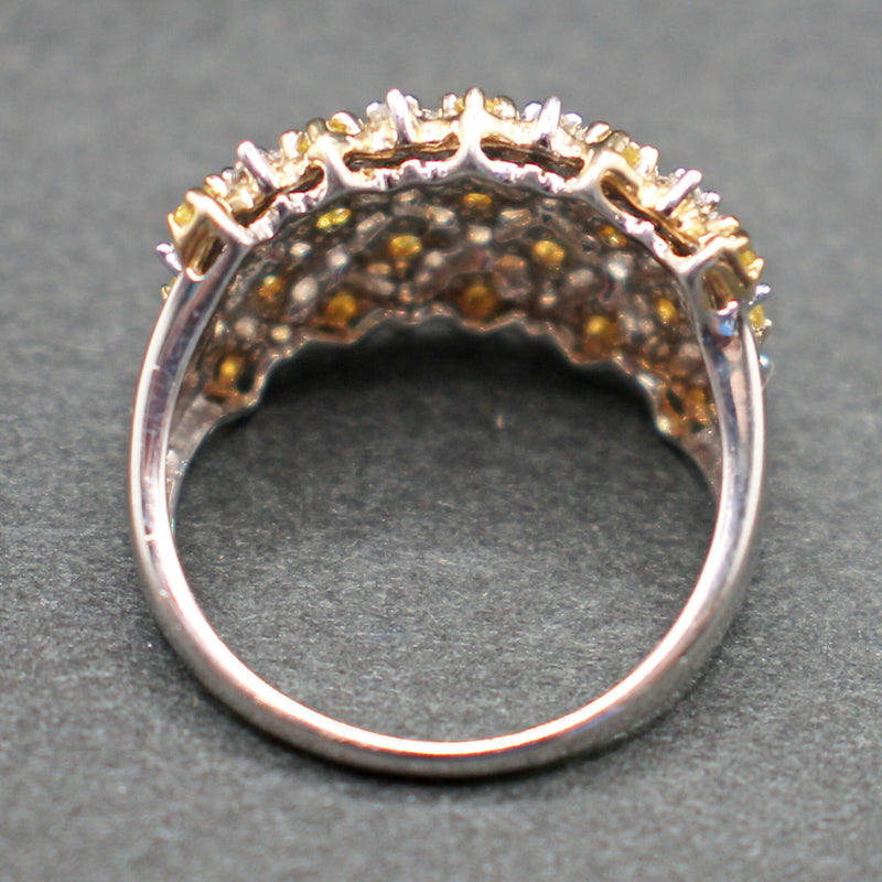 9ct white gold white & yellow diamonds cluster ring