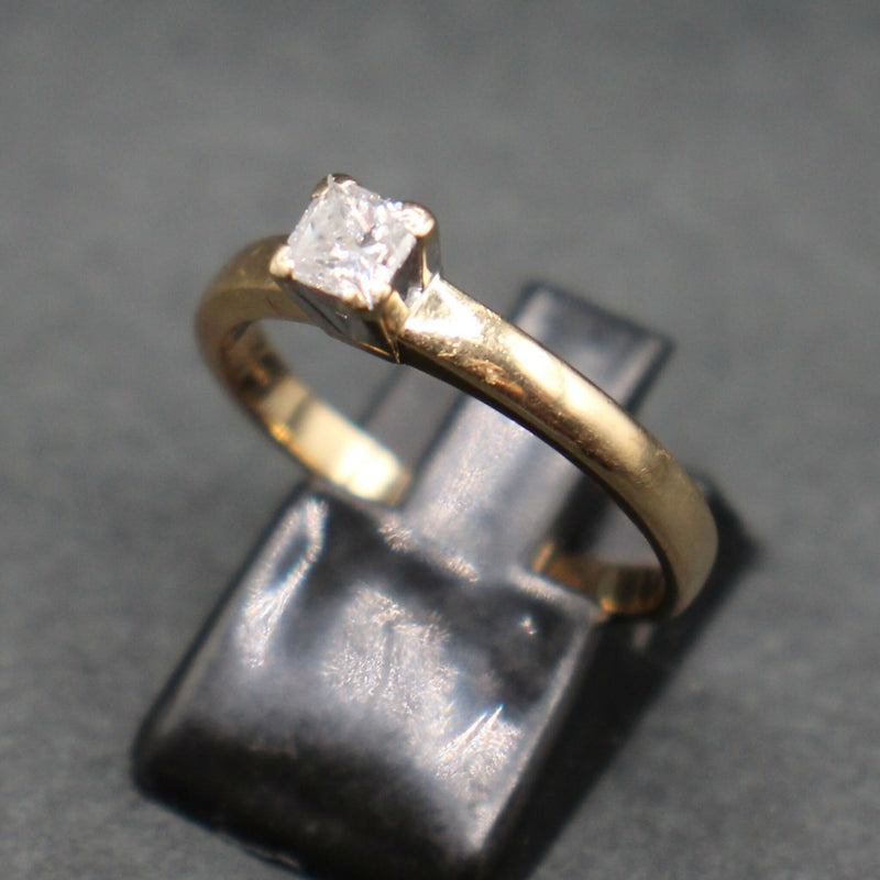 18ct-gold-diamond-solitaire-24k009b