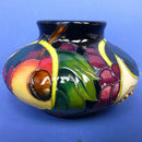 Moorcroft Queens Choice 24