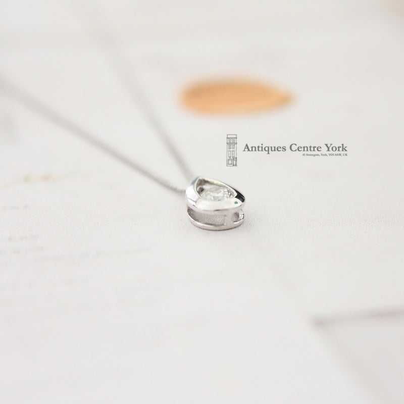 18ct White Gold Diamond Pendant