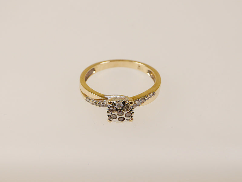 9ct Gold & Diamond Cluster Ring