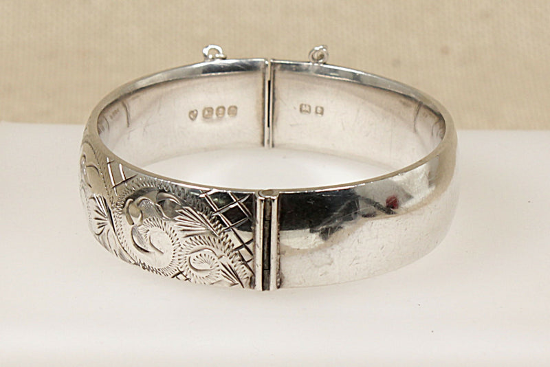 Vintage Silver Hinged Bangle