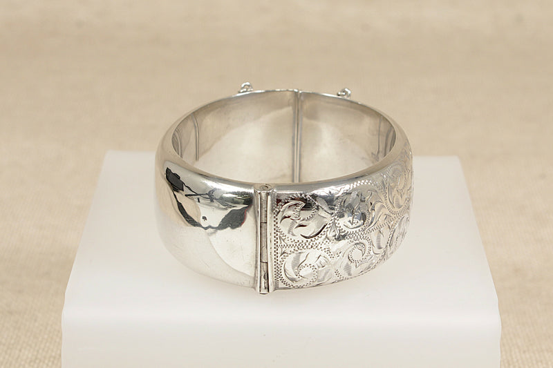 Vintage Silver Hinged Cuff Bangle 1959
