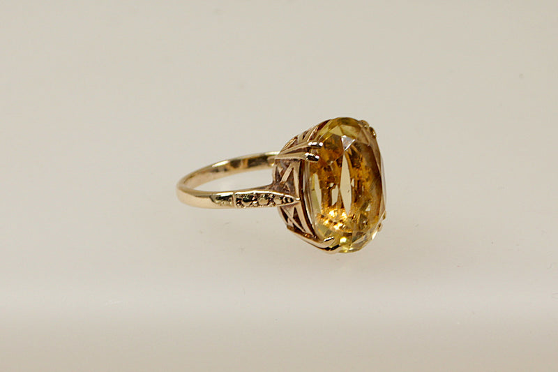 9ct Gold & Lemon Citrine Solitaire Ring