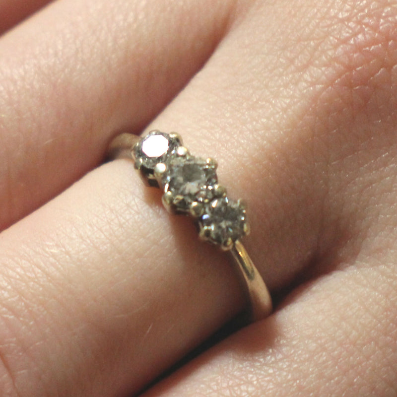 9ct white gold diamond trilogy ring