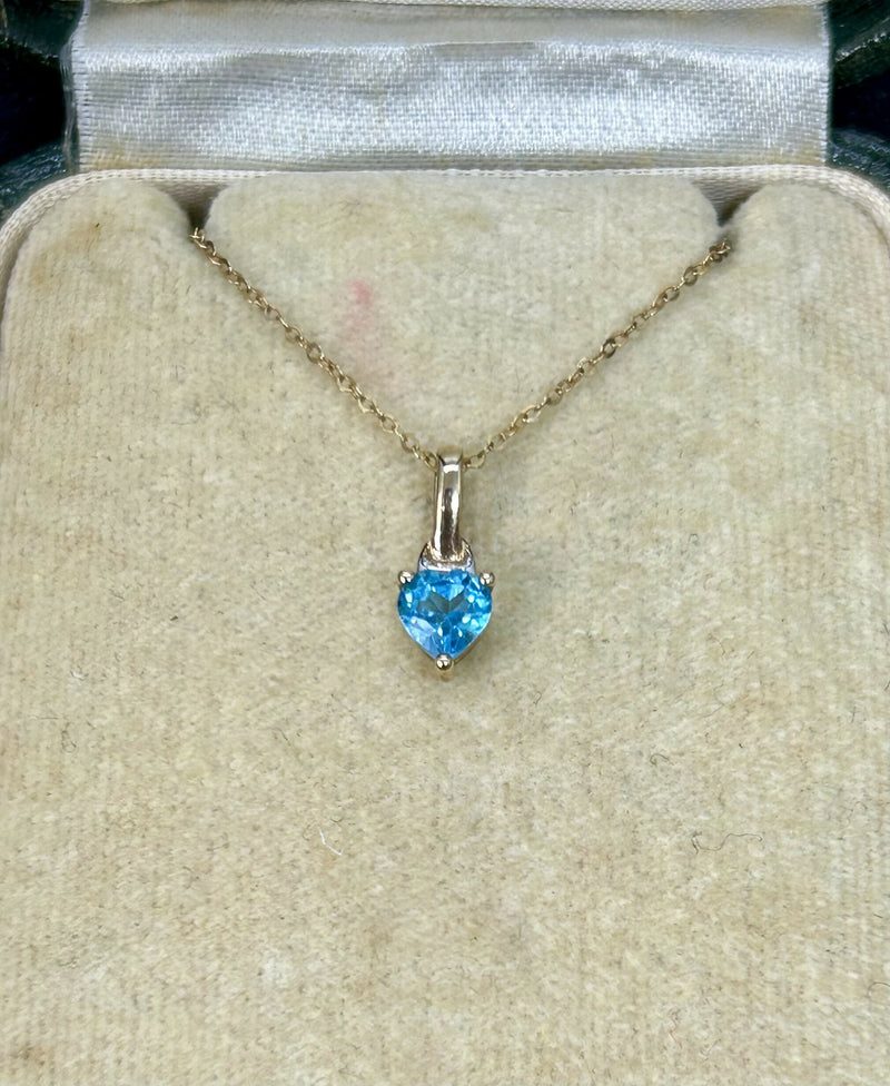 Hallmarked 9ct Yellow Gold Blue Topaz Pendant