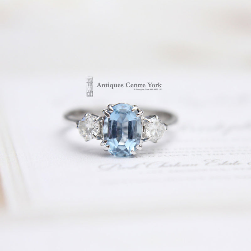 18ct White Gold Aquamarine & Diamond 3 Stone 0.35ct