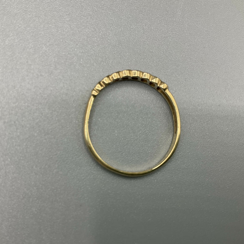 9ct gold and CZ ring