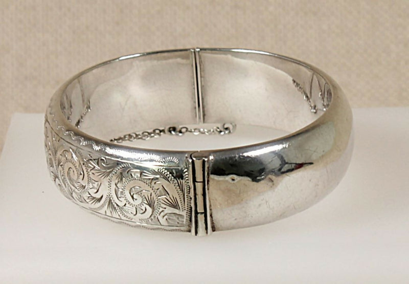 Vintage Silver Hinged Bangle