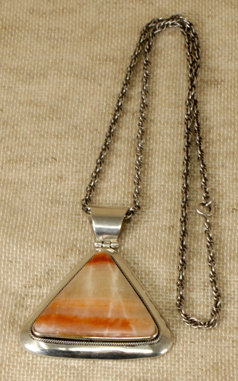 Silver and Agate Designer Pendant & Chain