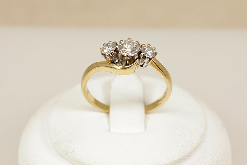 18ct Gold Diamond Trilogy Twist Ring