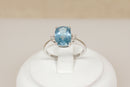 Stunning 18ct White Gold Blue Topaz & Diamond Ring