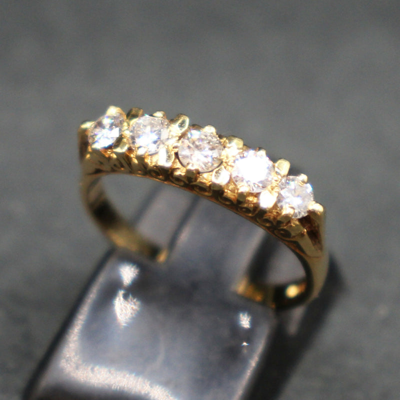 18ct gold five stone diamond ring, size L