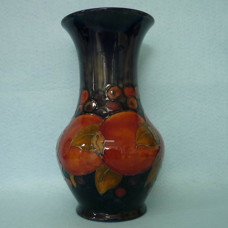 A Moorcroft Vase (8.30inch) c1918-1926 in Pomegranate by William Moorcroft