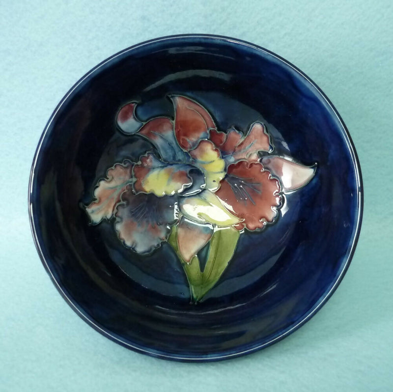 A Moorcroft Footed Bowl (Dia 5.47inch) - Orchid by Walter Moorcroft