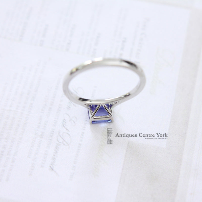Platinum Tanzanite 2.00cts Solitaire Ring