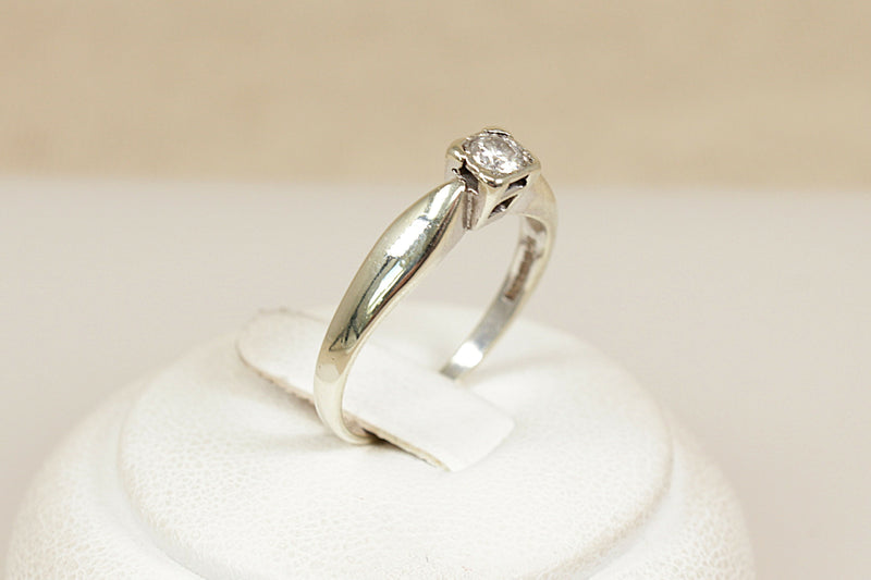 9ct White Gold Diamond Solitaire Ring