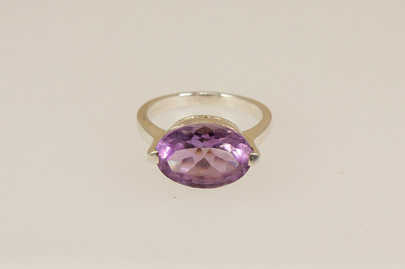 Silver & Amethyst Solitaire ‘Elipse’ Ring