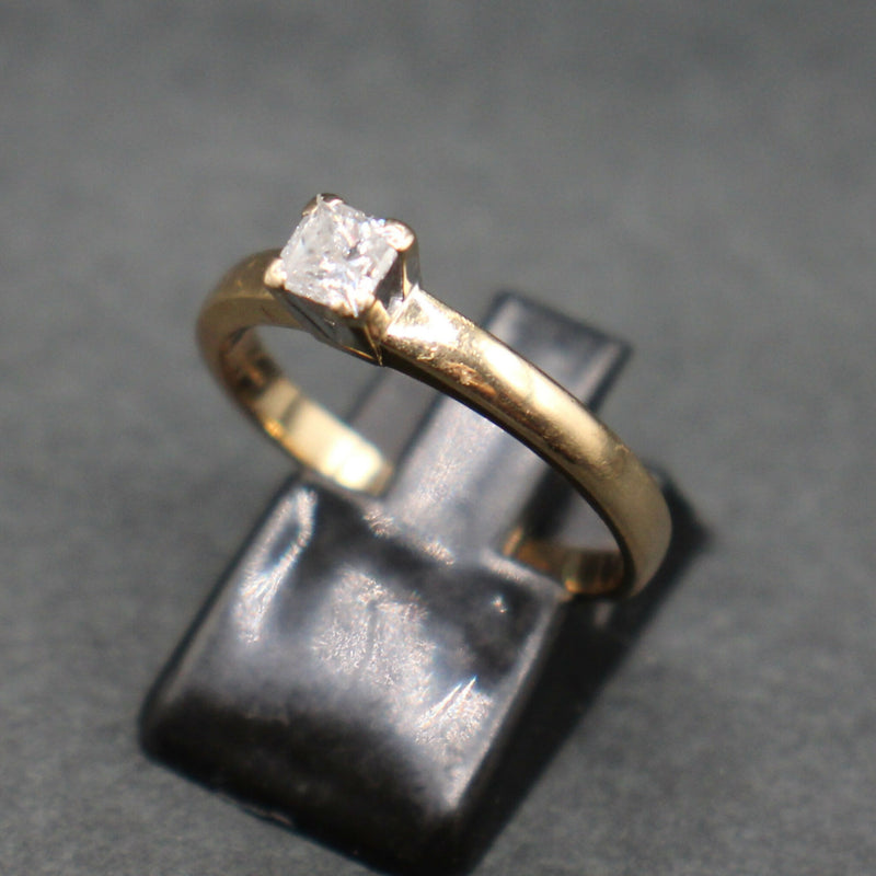 18ct-gold-diamond-solitaire-24k009c