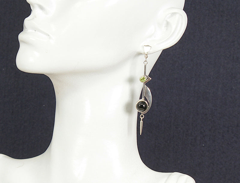 Silver Modernist ‘Studio’ Design Peridot and Onyx Earrings
