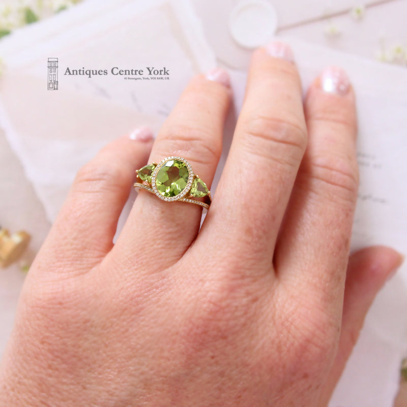 18ct Peridot & Diamond Three Stone Cluster Ring