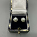 9ct Gold and Pearl stud earrings