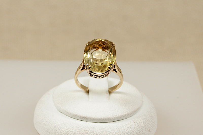 9ct Gold & Lemon Citrine Solitaire Ring