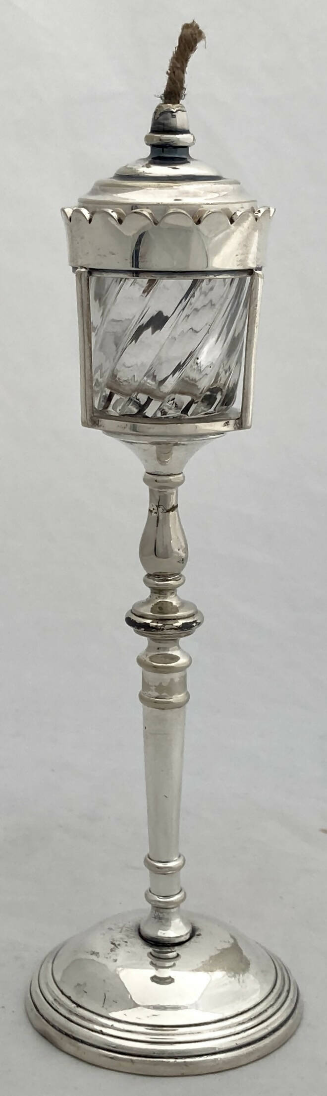 Edwardian Silver Plated Lamp Post Table Lighter. Barker Brothers, Birmingham.