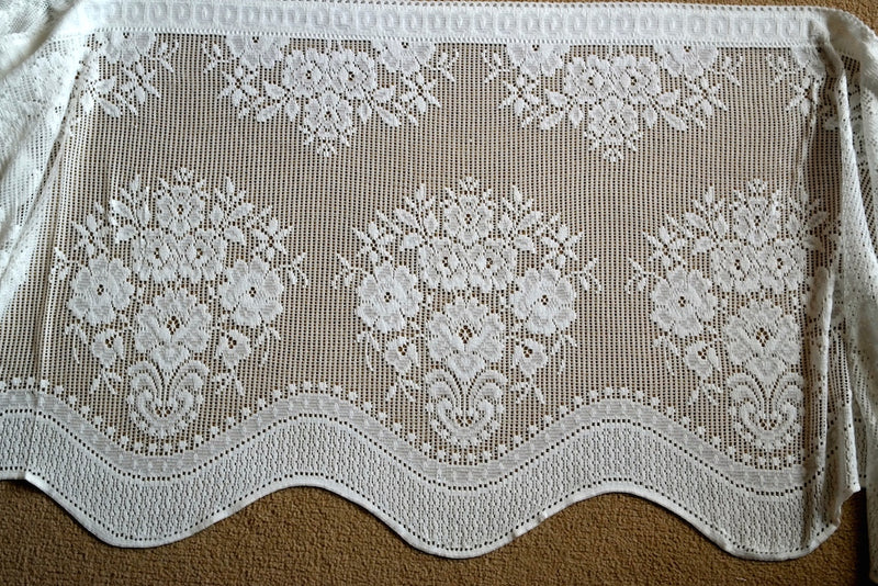 Scalloped Country Cottage Cotton Valance Lace Panelling in White 24"- sold per metre wide 1m