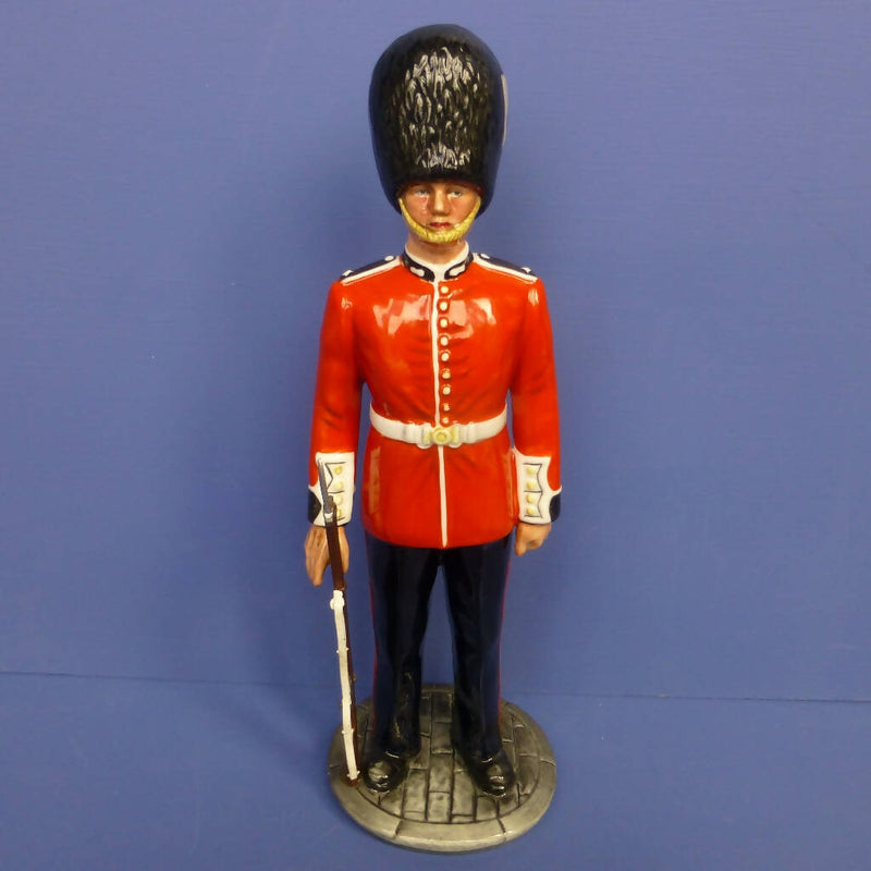 Royal Doulton Character Figurine - The Guardsman HN2784