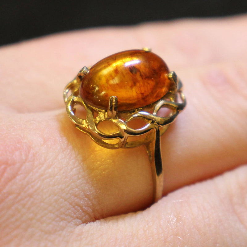 9ct gold amber cabochon ring