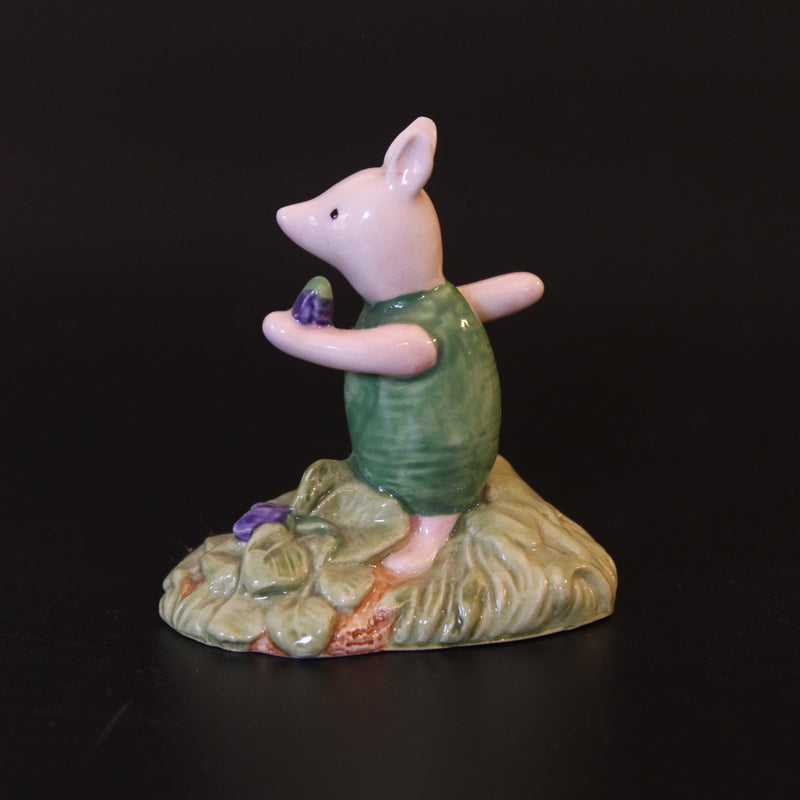 Royal Doulton Winnie the Pooh - Piglet Picking the Violets, WP13