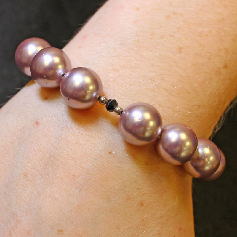 Bridget: Lilac shell bead bracelet