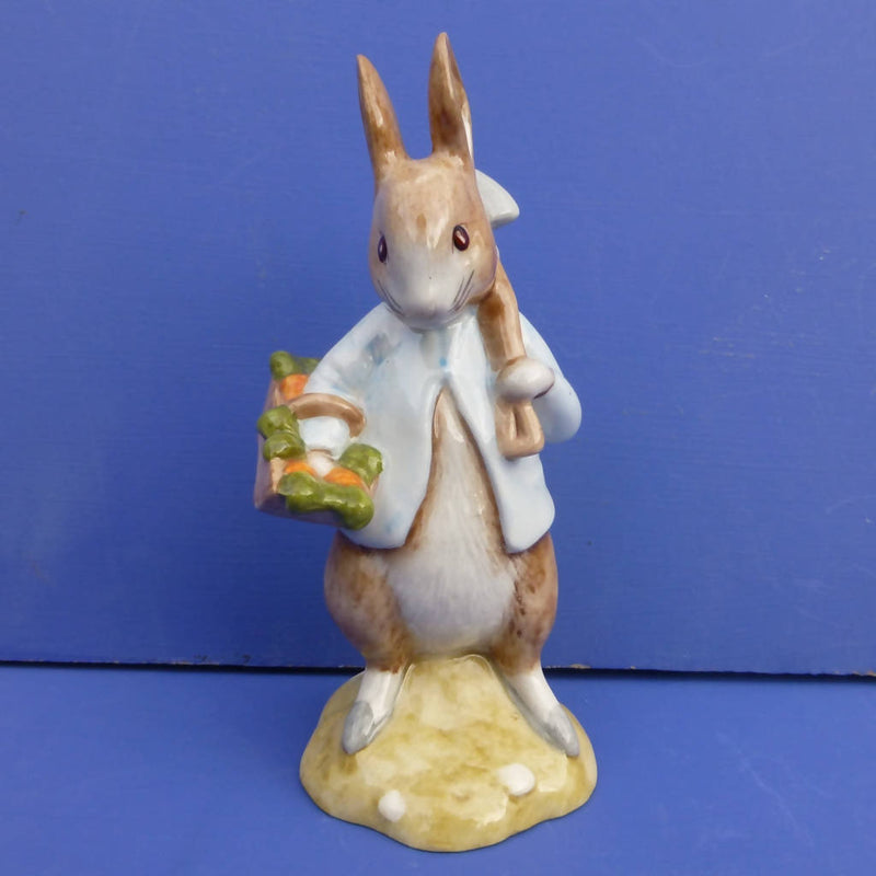 Beswick Beatrix Potter Figurine - Peter Rabbit Gardening (Boxed)