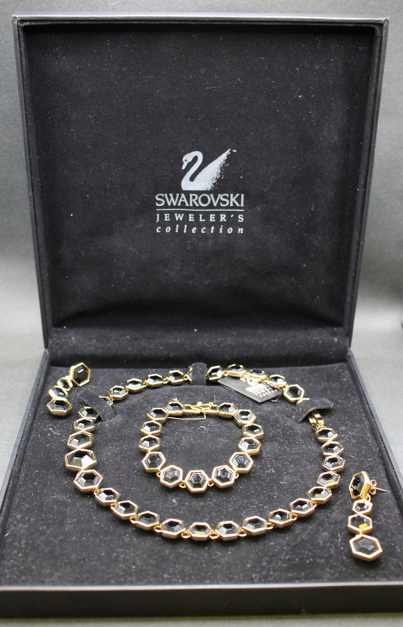 Suite of Swarovski crystal jewellery
