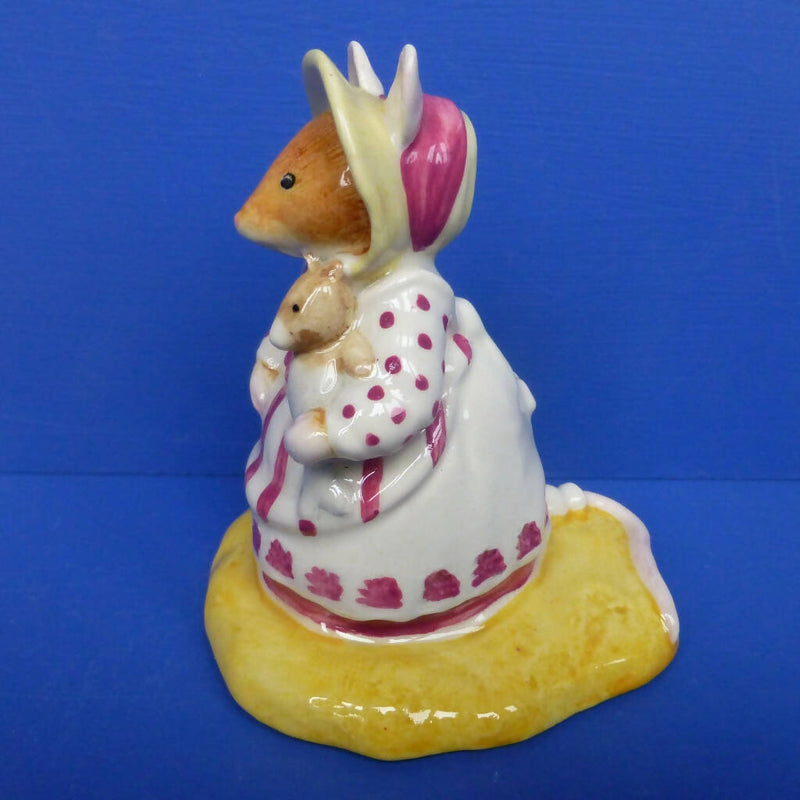 Royal Doulton Brambly Hedge Figurine - Shell DBH42