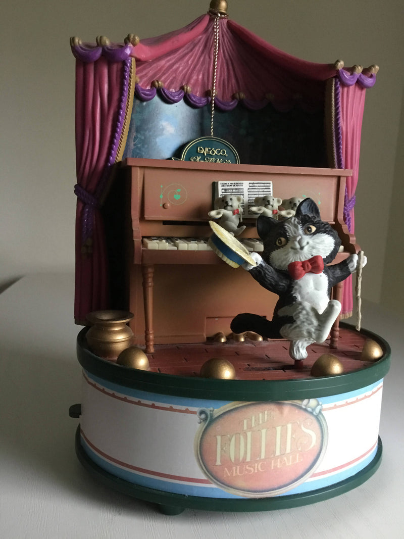 Enesco The Follies Music Hall. Musical.