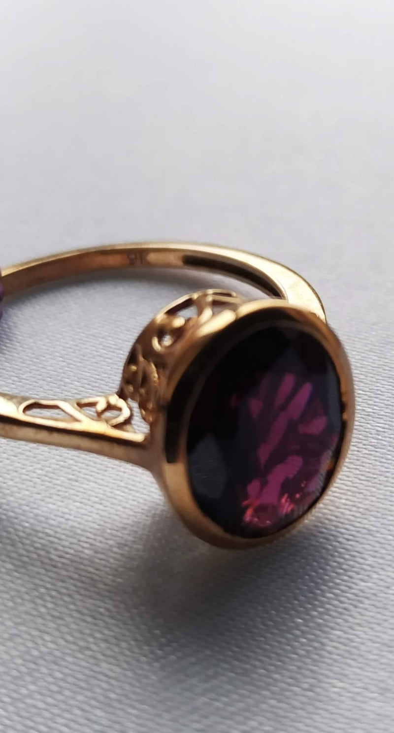 Rare Find: New 9K Yellow Gold Extremely Rare Size Rhodolite Garnet Solitaire Ring - Size Q