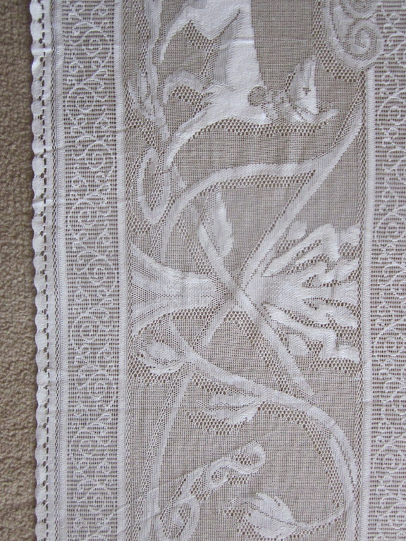 Doves stunning ivory cream Cotton Lace tablecloth - 70" x 108" ~ 170 x 275cms