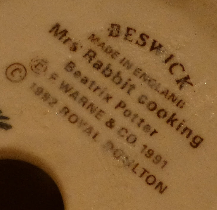 Beswick Beatrix Potter Figurine - Mrs Rabbit Cooking BP10B