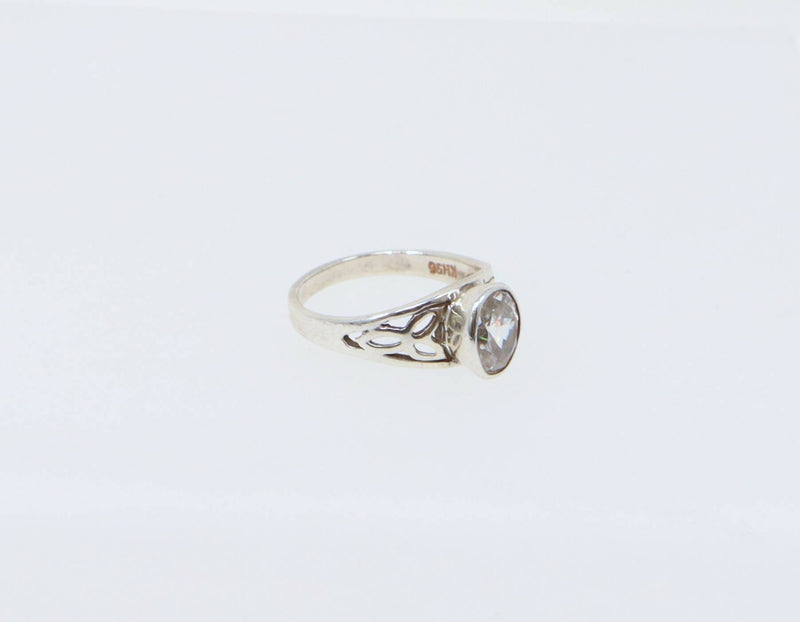 Silver & CZ Celtic Knot design Ring